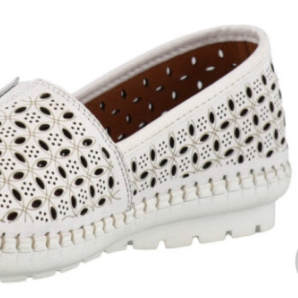 VOLKS WALKERS Sz 42 Sinop Leather Perforated Slip On Flats Loafers Shoes - Picture 11 of 11